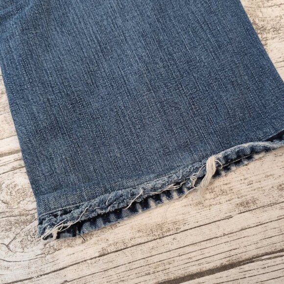 True Religion Distressed Flare Jeans Blue Denim Raw Hem – Women’s 32 - Picture 11 of 15
